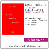 Le livre PASS� - PR�SENT - AVENIR