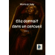Elle dormait dans un cercueil
