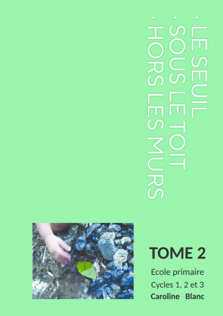HORS LES MURS SOUS LE TOIT LE SEUIL