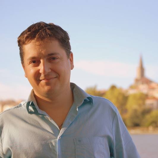 Stéphane LINOU