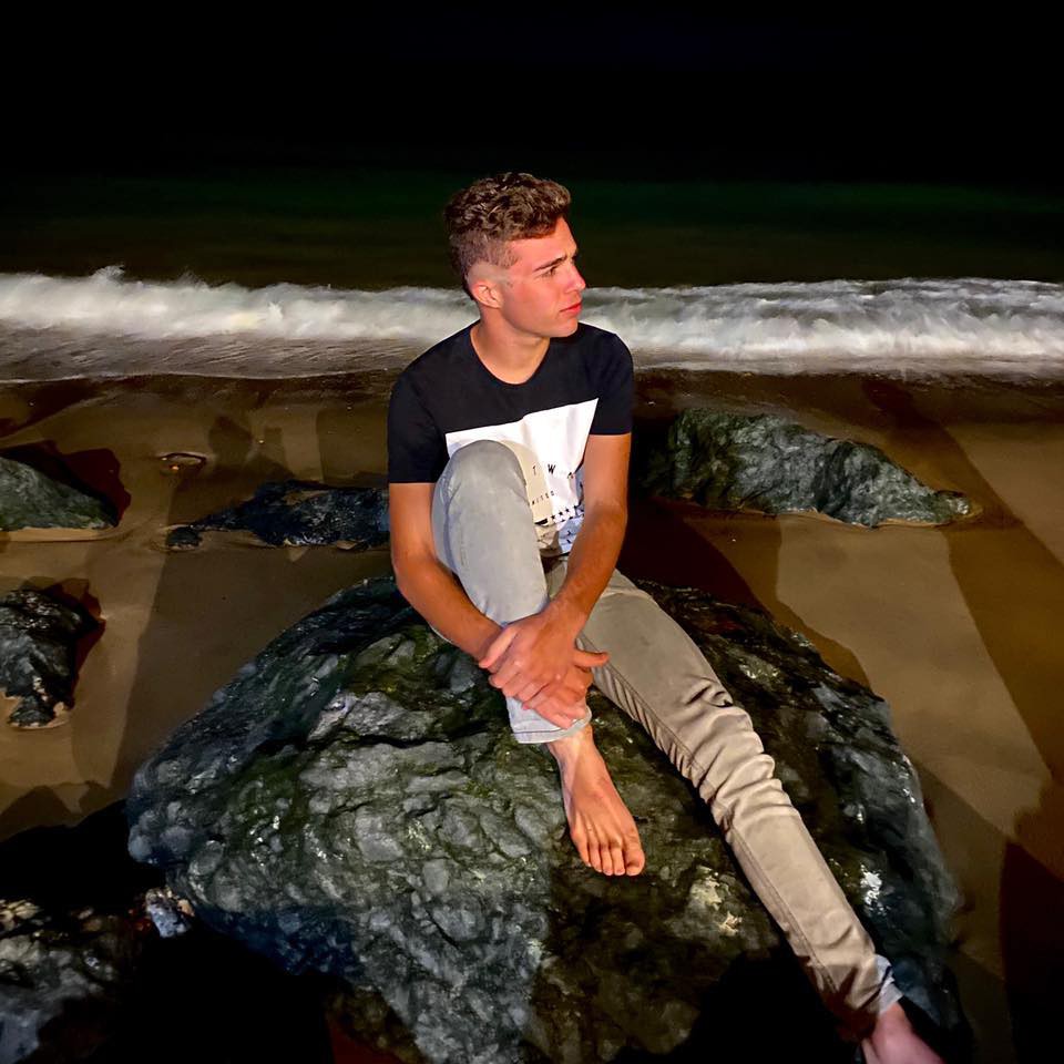 Damien Bezard
